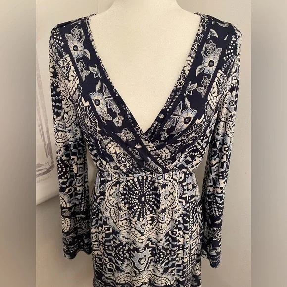 Venus Long Sleeve Dress Size S Blue Floral - Picture 2 of 11